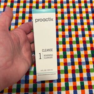 New Proactiv Renewing Cleanser - White